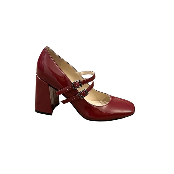 Marc Fisher Patent Mary Jane Block Heel Pumps in Burgundy Red Size: 6 1/2 - Picture 2 of 10